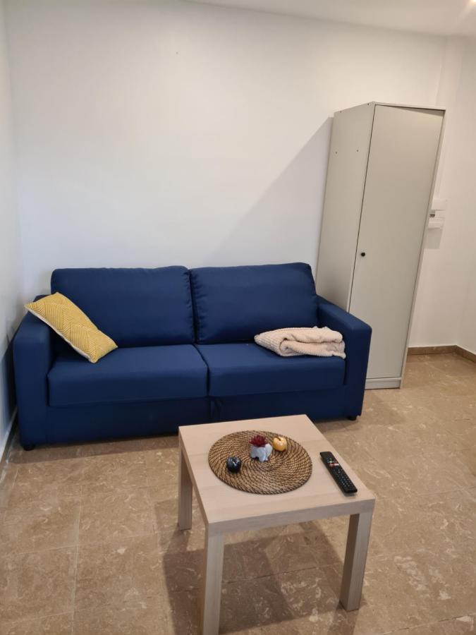 Studio Independant Et Bien Equipe Avec Veranda Commune Neuilly-sur-Marne Buitenkant foto
